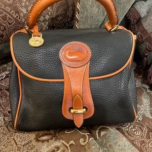 VINTAGE DOONEY &  BOURKE LEATHER PURSE